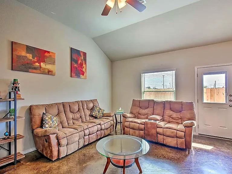 1492 Lucille St — Photo 19
