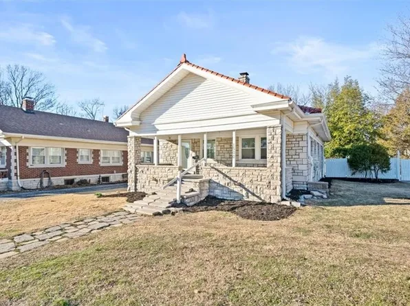 1500 W Lexington Ave, Independence, MO 64052