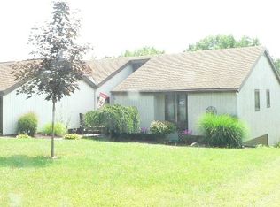 2612 Laguna Dr, Endwell, NY 13760