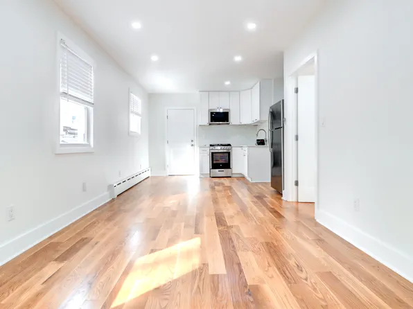 7319 69th St #1LEFT, Ridgewood, NY 11385