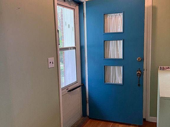 3rd image of 1011 Lake Michigan Dr NW