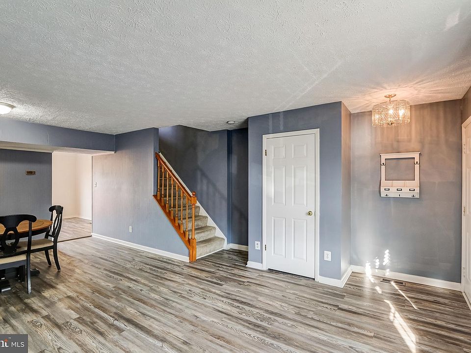 1st image of 900 Olive Branch Ct
