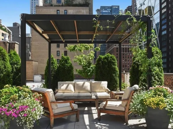 333 West 57th Street image 10 of 20