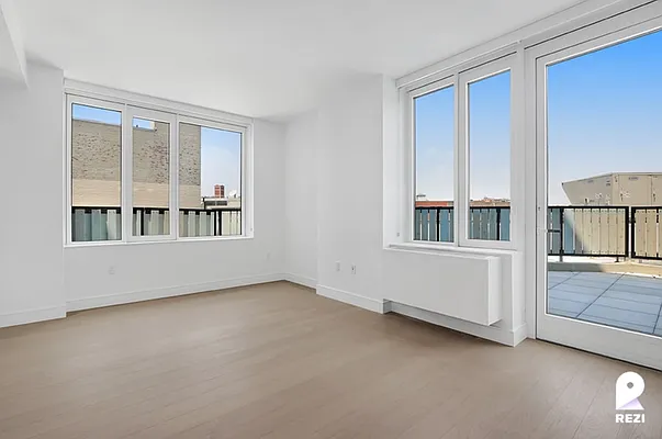 Rented by REZI | media 45