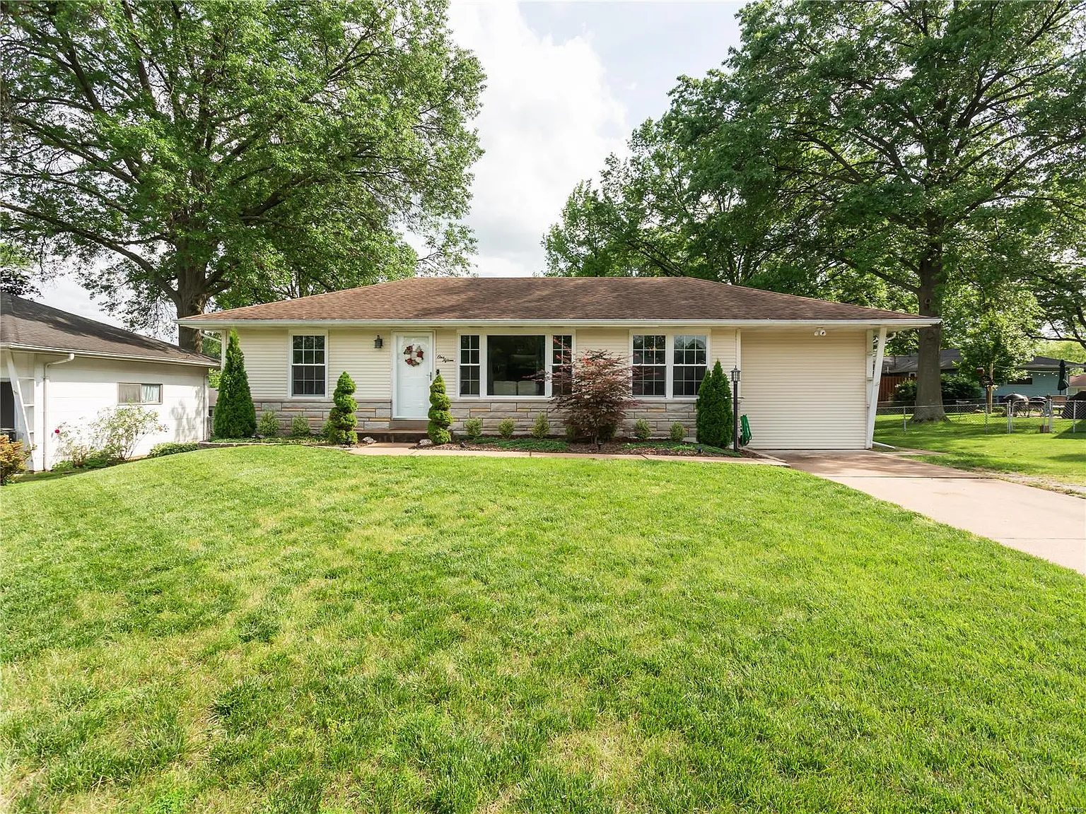 115 Buckley Meadows Dr photo 1