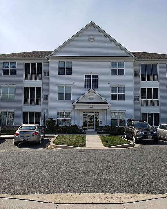 1st image of 1815 Selvin Dr Unit 301