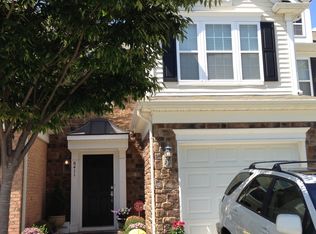 8411 Pilots View Dr, Raleigh, NC 27617