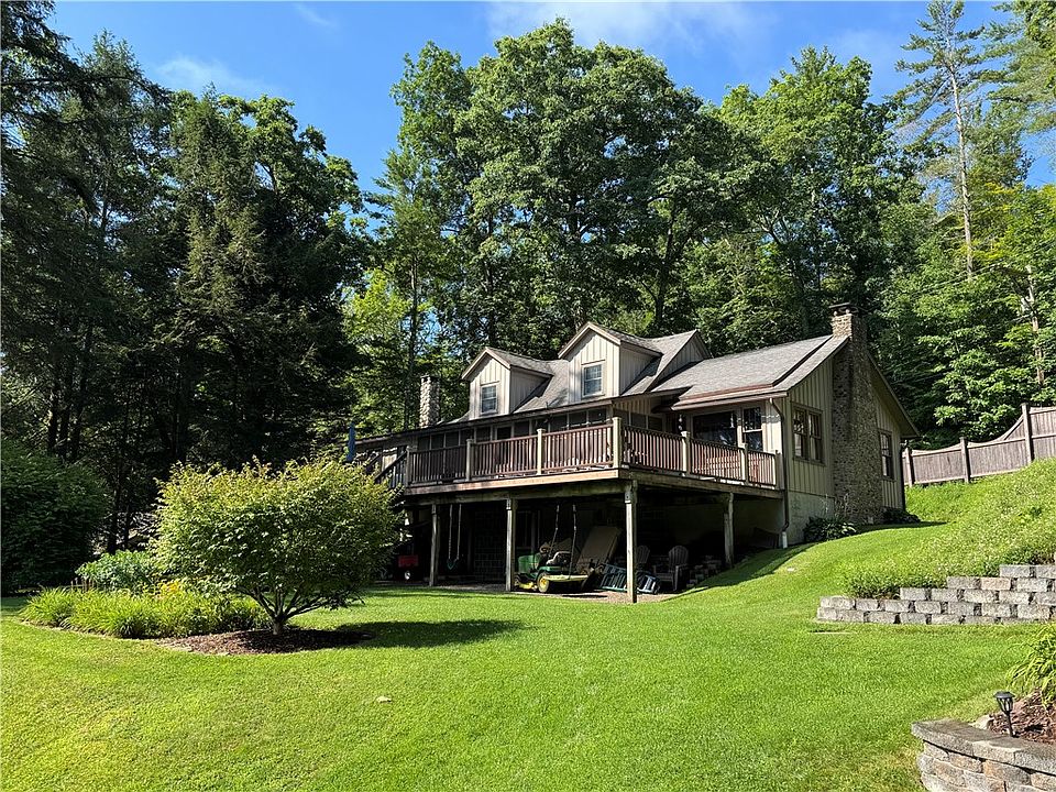 1st image of 565 Buckhorn Lake Rd