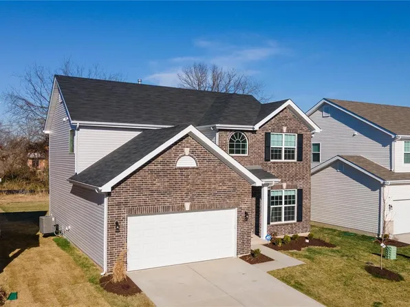 4267 Lions Chase Dr, Saint Louis, MO 63125