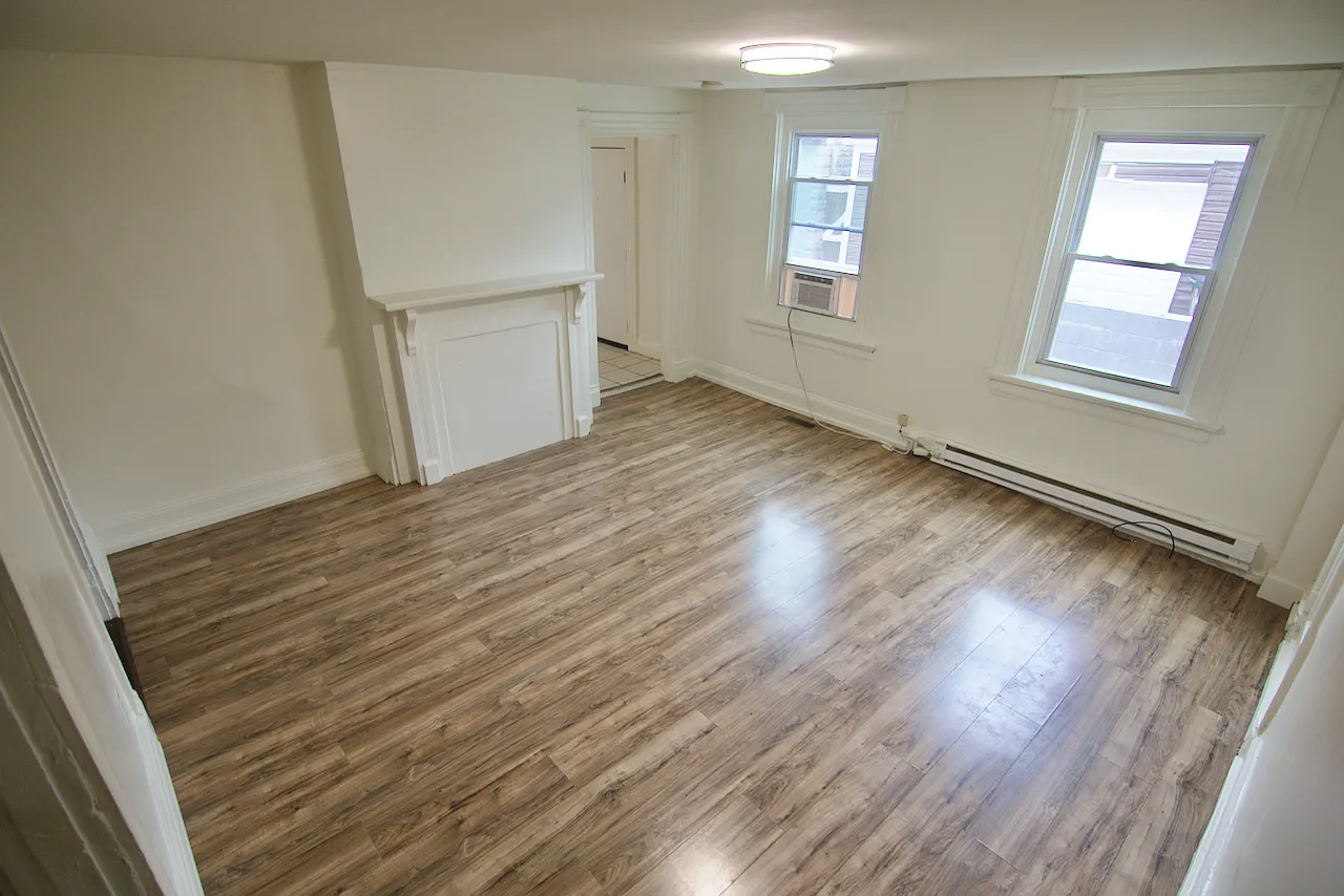 940 Central Ave — Photo 2