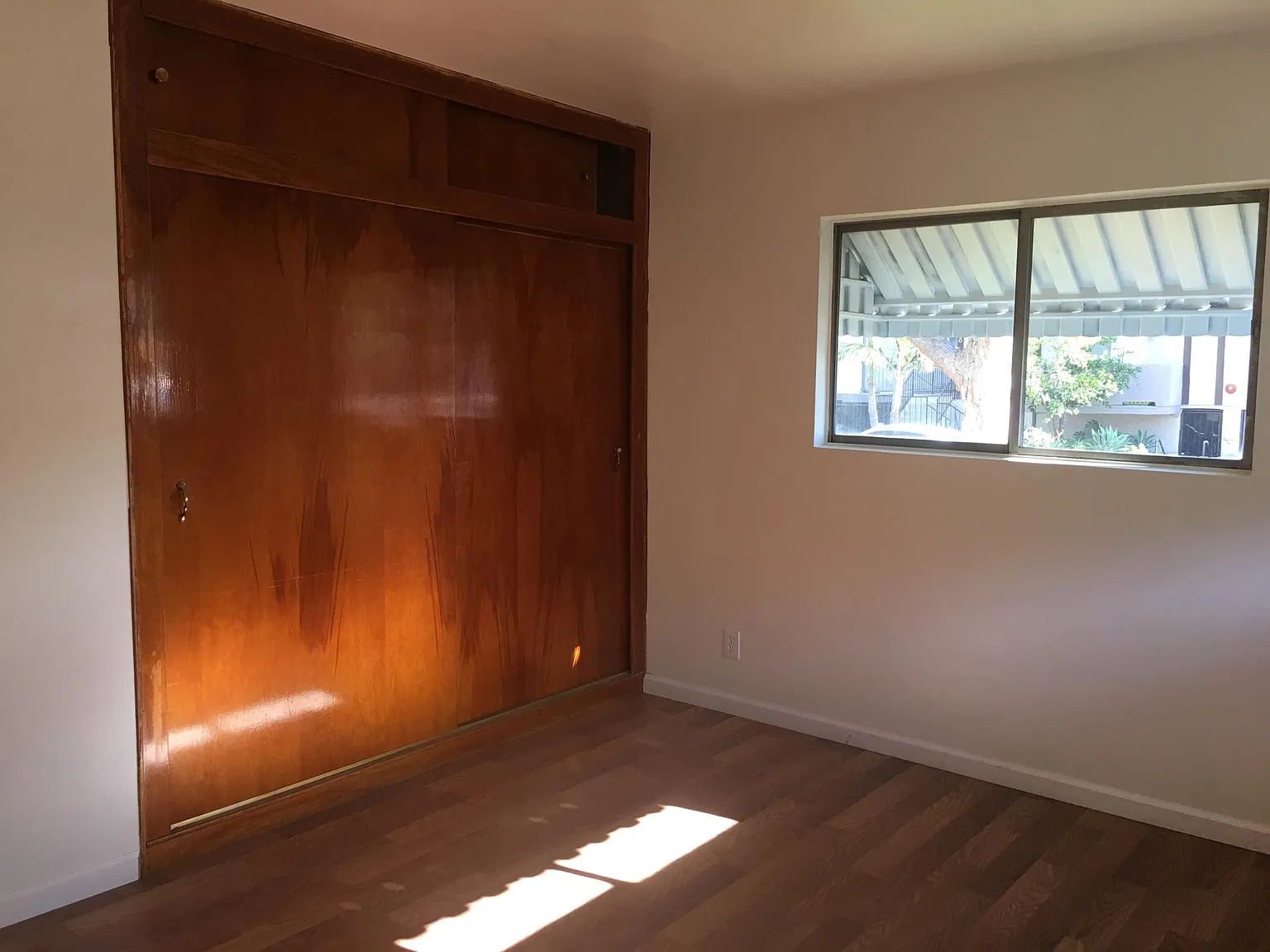 2 bed, 810 sqft, $3,000 — Photo 3