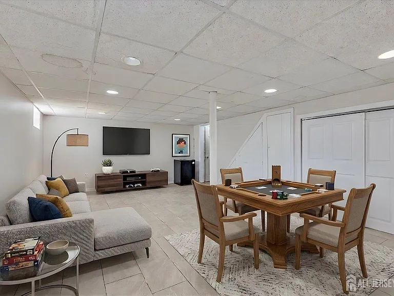 111 Sonora Ave — Photo 26