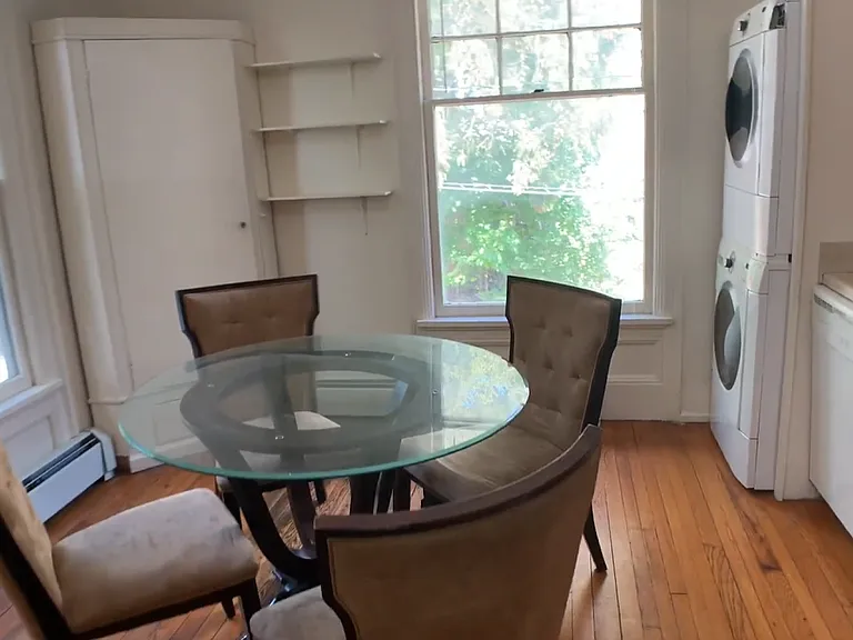 102 Highland Pl #4 — Photo 4