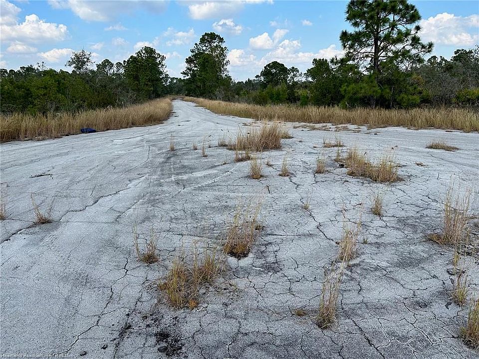 2nd image of 225 Golden Eagle Way