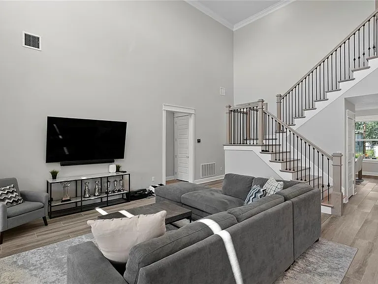 209 S Shore Crest Dr — Photo 21