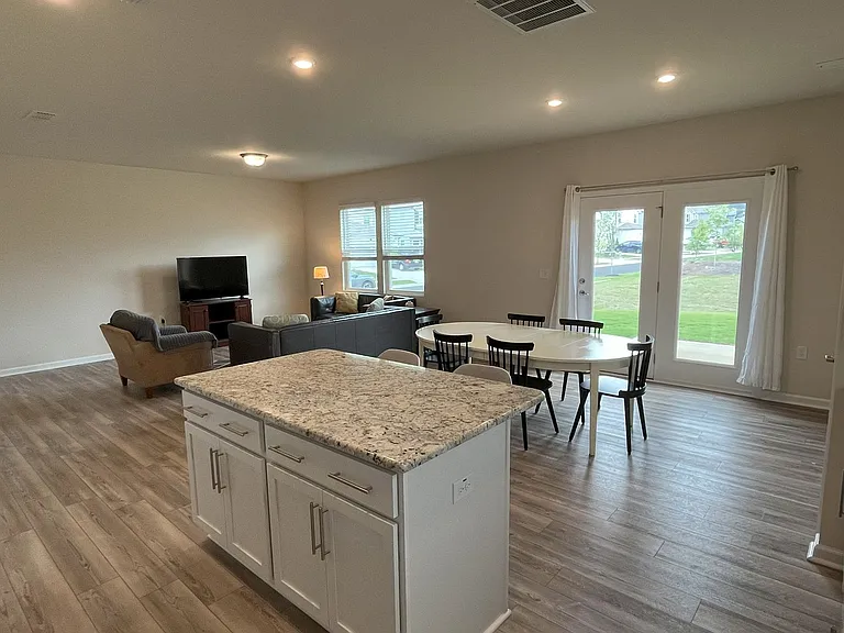 1501 Rhodes Pond St — Photo 9