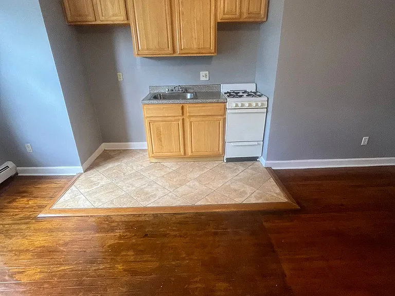 321 Sanford Ave #2C — Photo 2