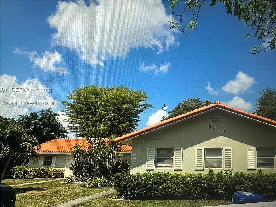 9010 NW 38th Dr #3