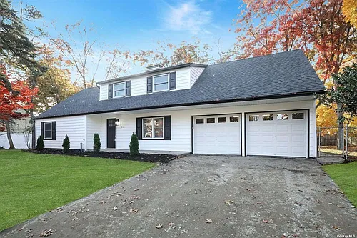 26 Halfcircle Dr Photo 1