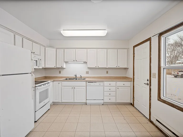 Oak Street Townhomes — Photo 1