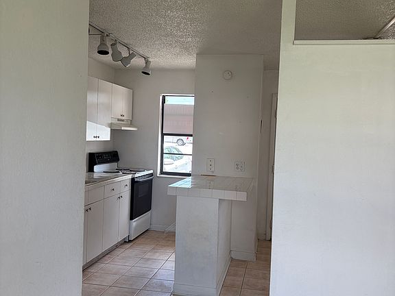 2nd image of 1021 SE Monterey Rd APT A-17