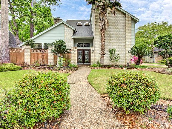 2nd image of 12010 Moorcreek Dr