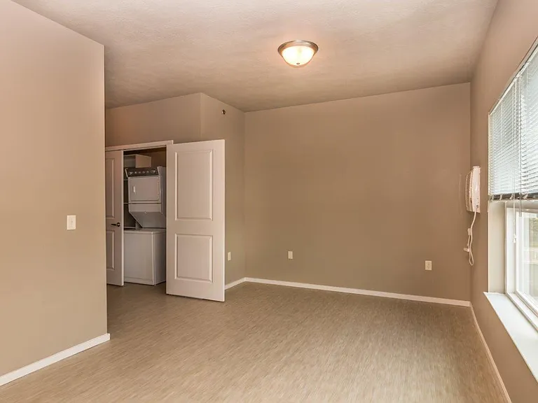 Edgerton Place Apartments — Photo 20