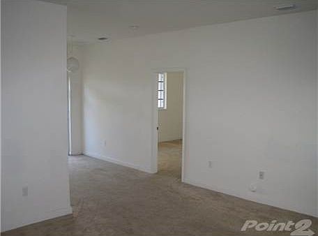 4th image of 2610 NE 3 Dr 203 #203