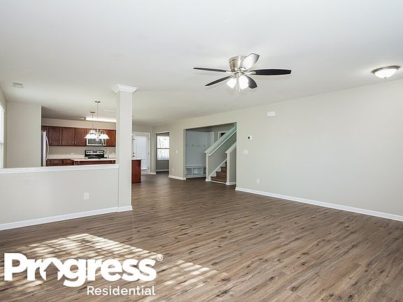 5th image of 839 Sherman St