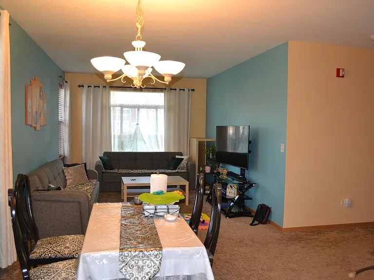 929 Genesee Dr — Photo 5