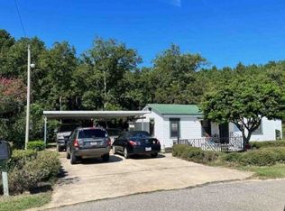 587 Helicopter Rd, Thomasville, GA 31757