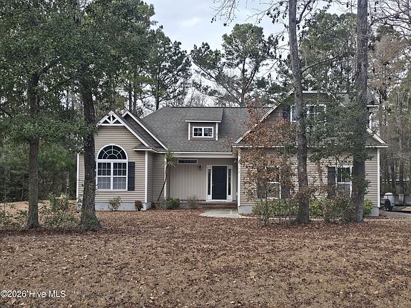 3rd image of 105 Dogwood Ct