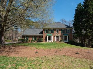 150 Saddlebrook Ct, Roswell, GA 30075