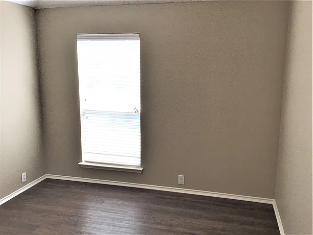 304 Double Oak Ln — Photo 17