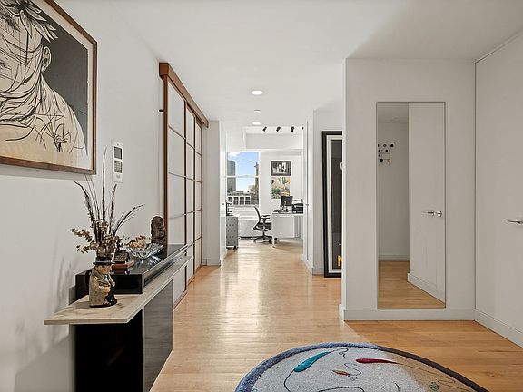 3rd image of 15 Broad St APT 3130
