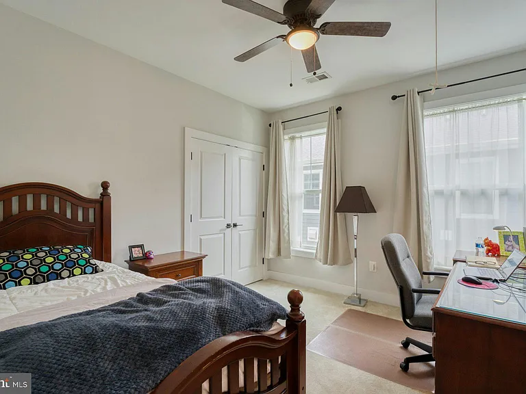 4107 Virginia St — Photo 20