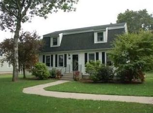 66 N Woody Hill Rd, Bradford, RI 02808