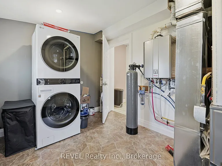 9 McNaughton Rd — Photo 14