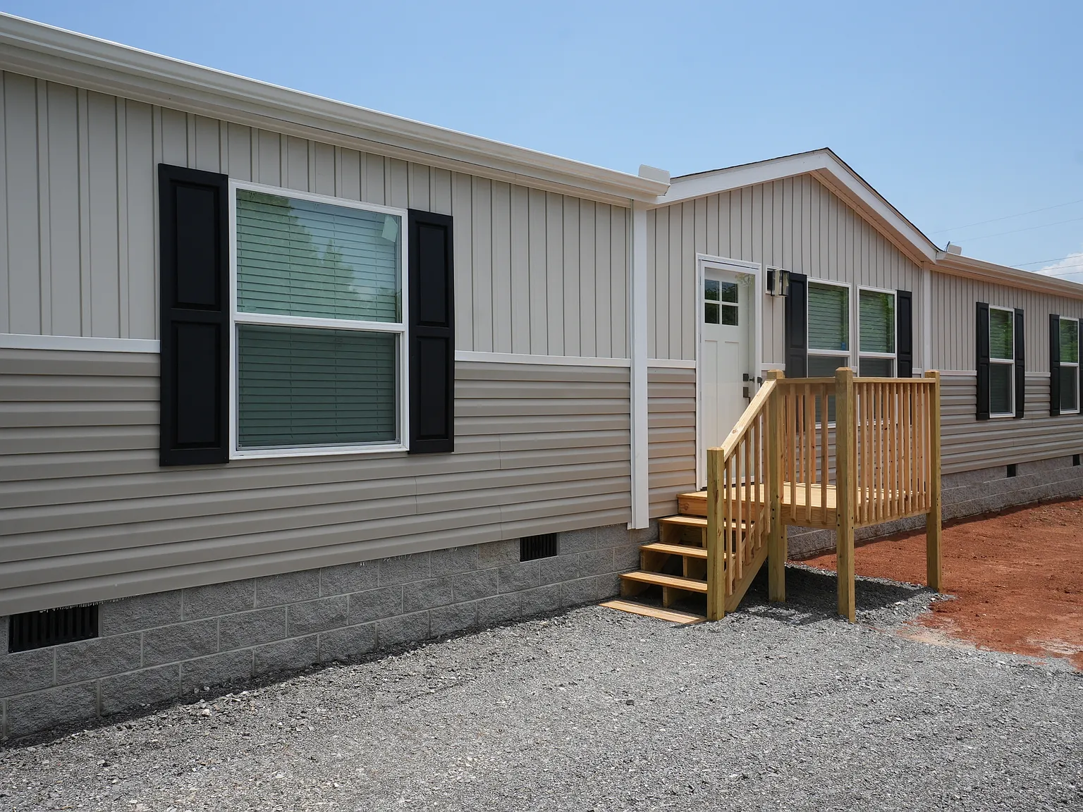 1812 South Odell Road - 1 — Photo 2