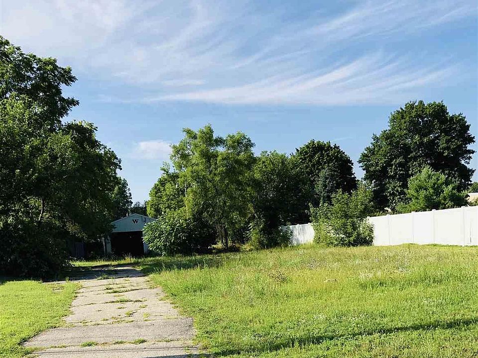 2nd image of 4537 Page Ave