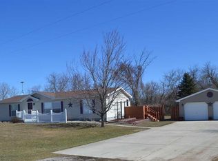 11944 Riverside Dr, Saint Louis, MI 48880