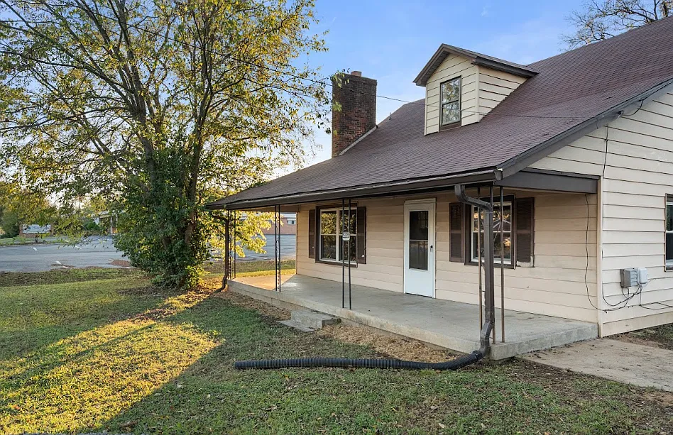 3 bed, 1829 sqft, $1,850 — Photo 3