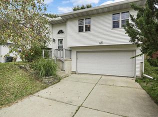 1313 Carpenter St, Madison, WI 53704