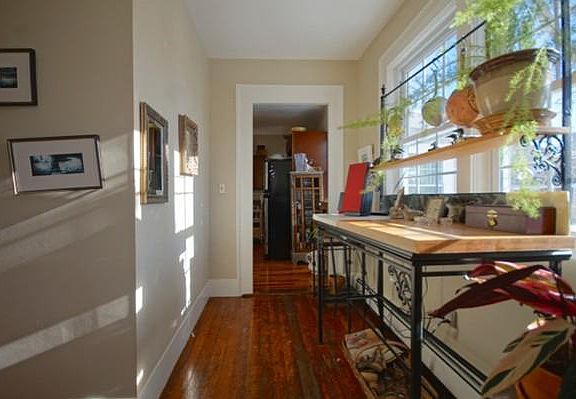5th image of 39 Bromfield St #D