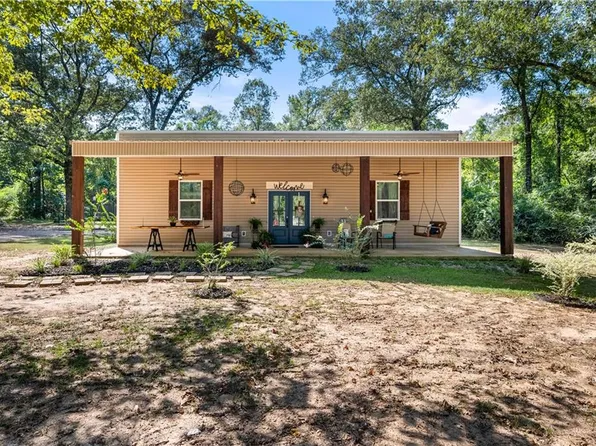 53 Hertz Rd, Deville, LA 71328