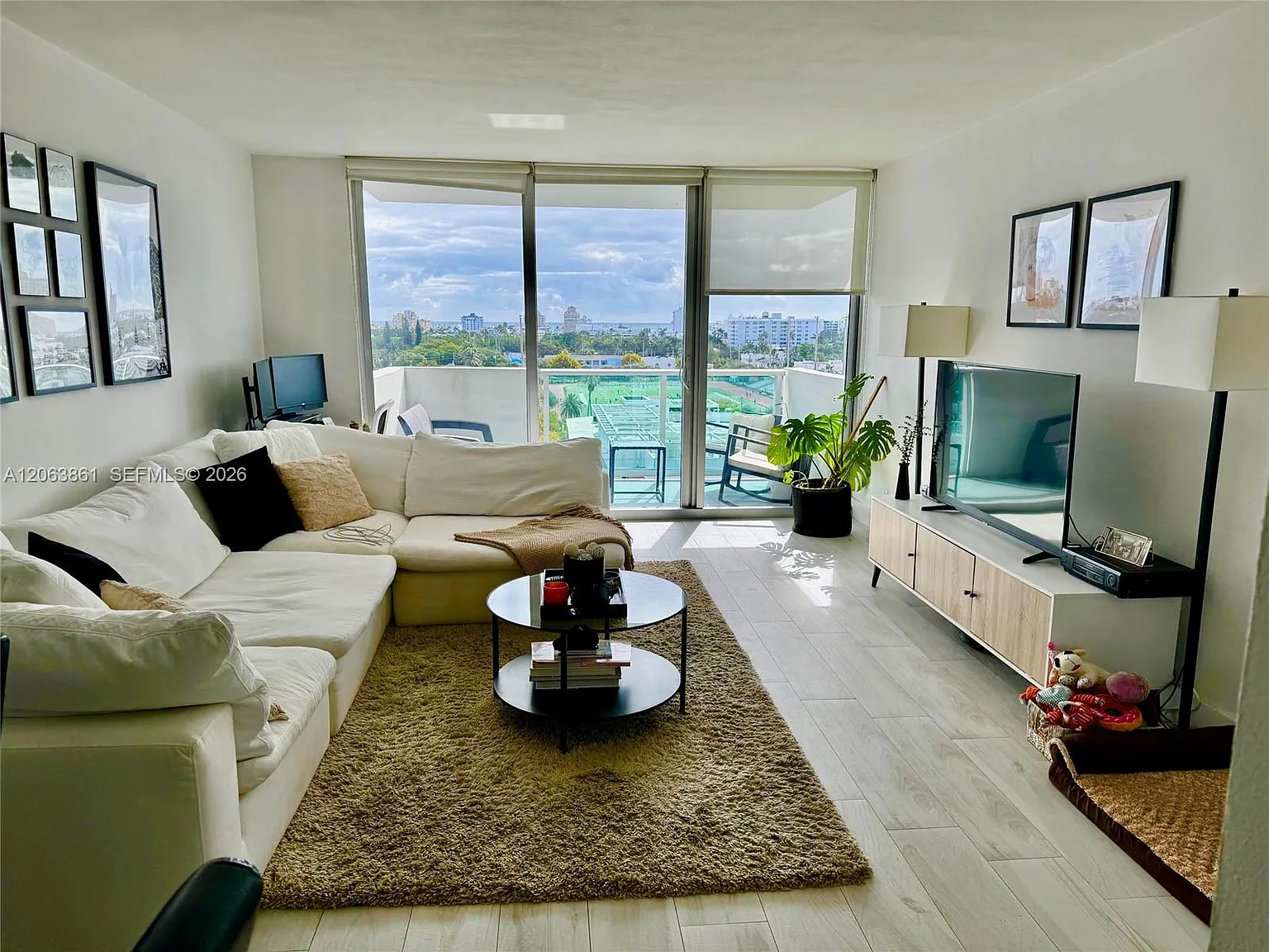 Mirador 1200 Condo — Photo 3