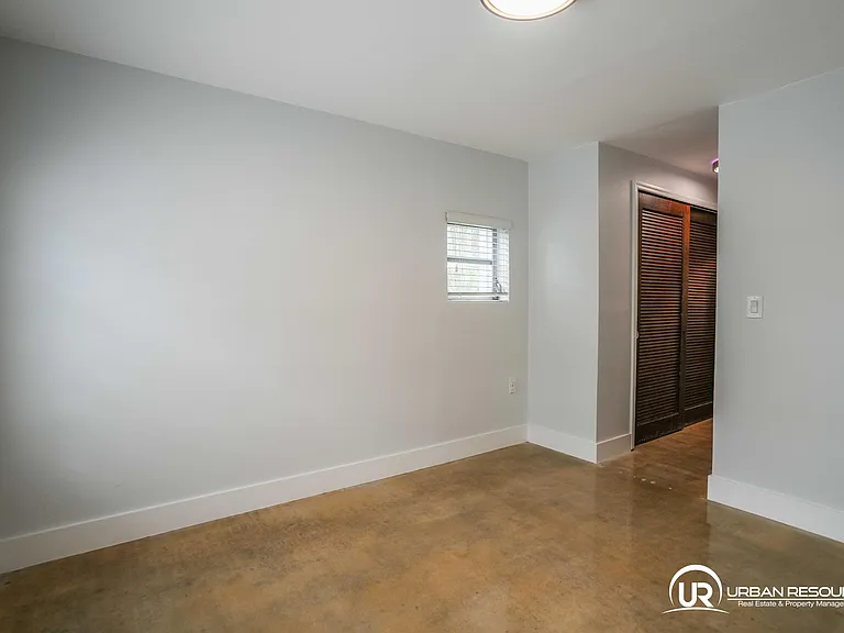 475 S Shore Dr — Photo 16