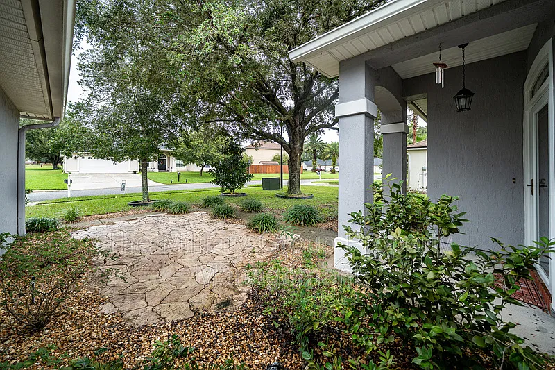 4 bed, 2.0 bath, 2168 sqft, $2,300 — Photo 3