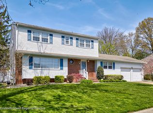 16 Ticonderoga Dr, Bordentown, NJ 08505