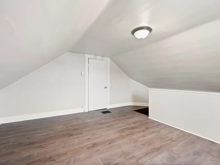 27 Rudolph St — Photo 4